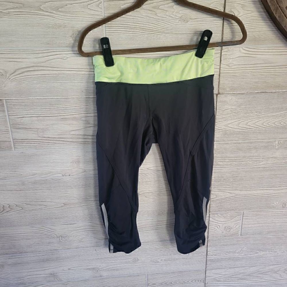 Lululemon Run: Pace Crop Leggings Running Workout SZ 4 Green Pokadot